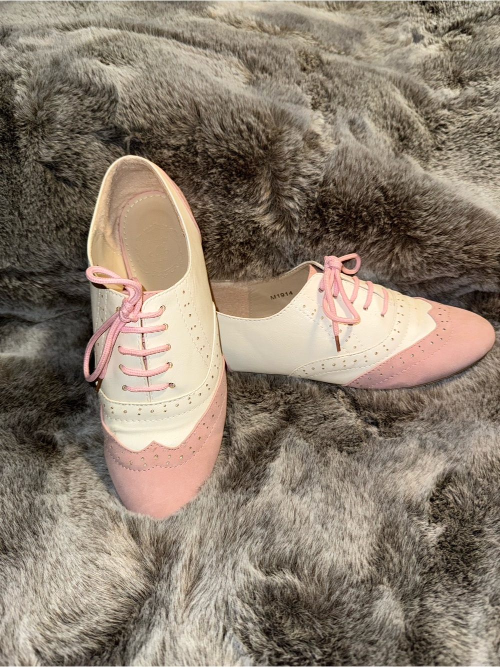 Women’s Pink and White Oxford Lace-Up Flats